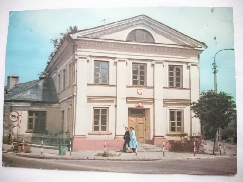 GRÓJEC. SZKOŁA PODSTAWOWA NR 3 FOT. ŚMIAŁOWSKI, WAWRYNKIEWICZ