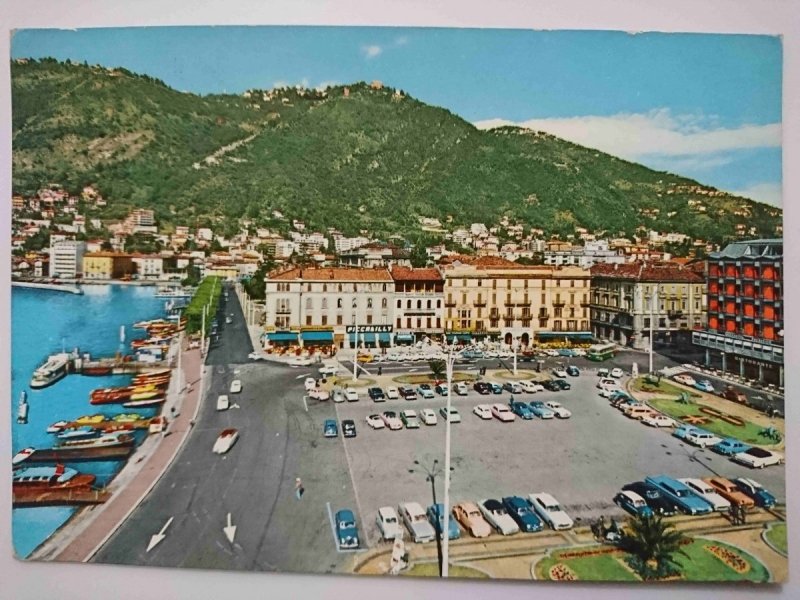 COMO. PIAZZA CAVOUR