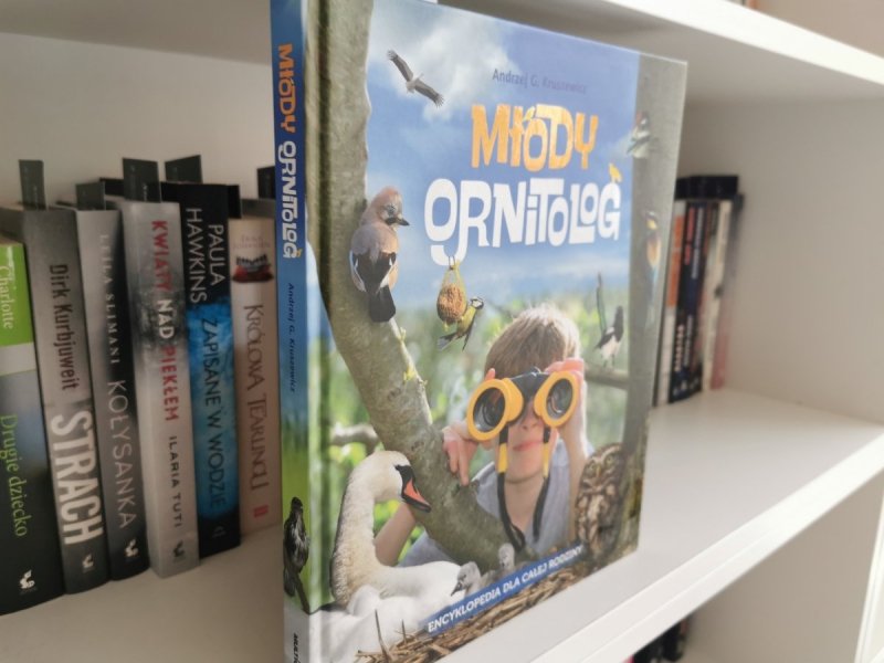 MŁODY ORNITOLOG. ENCYKLOPEDIA DLA CAŁEJ RODZINY 