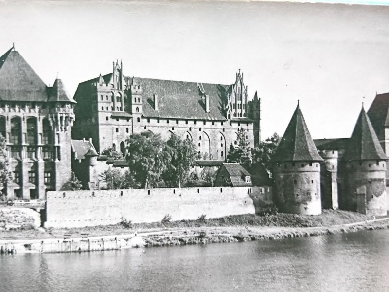 MALBORK. ZACHODNIA STRONA ZAMKU... FOT. LIDKE