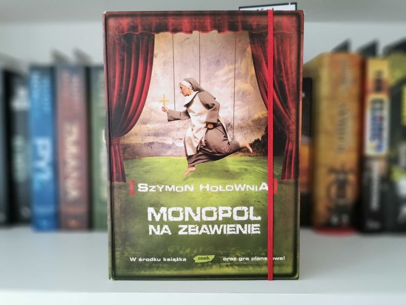 Monopol na zbawienie - Szymon Hołownia Pudełko z książką bez gry