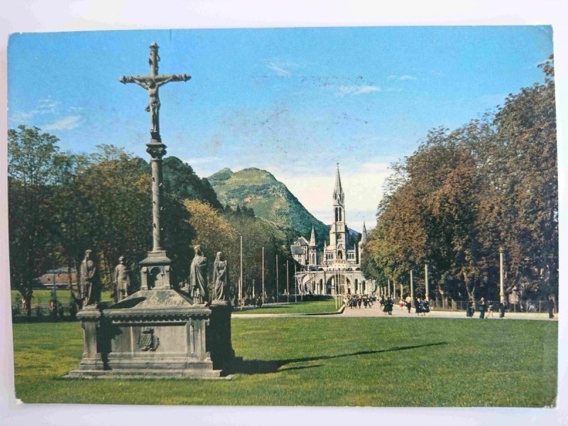 LOURDES. IL CALVARIO DEI BRETONI E LA BASILICA