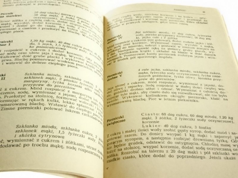 DOMOWE CIASTA I DESERY - Dmochowska-Górska 1979