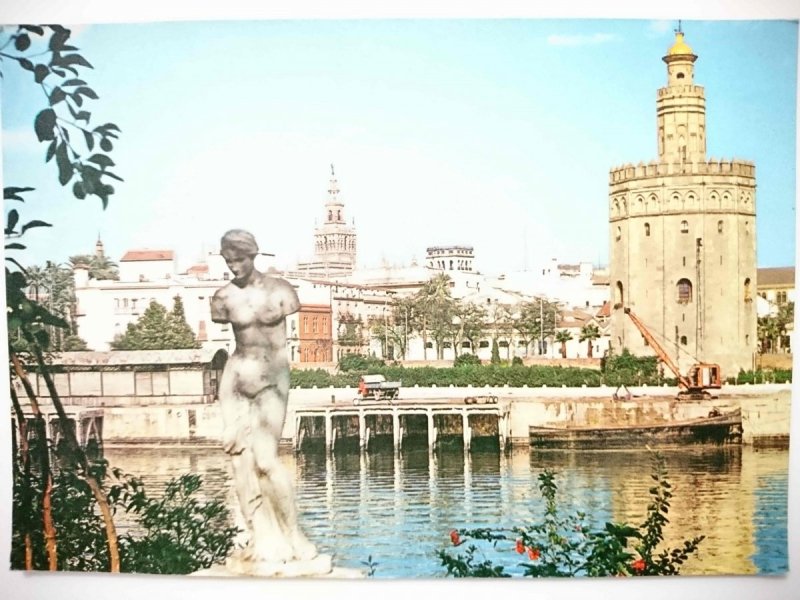SEVILLA. RIO GUADALQUIVIR CON LA TORRE DEL ORO Y LA GIRALDA