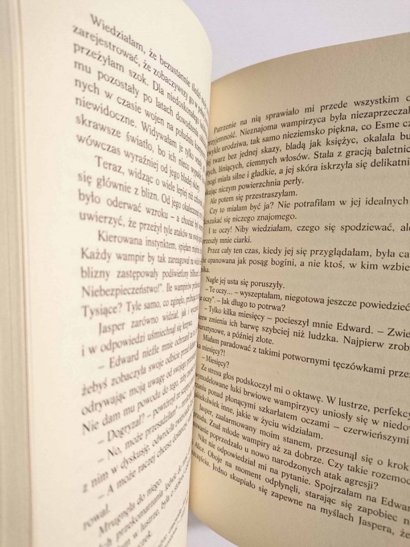 PRZED ŚWITEM - Stephenie Meyer 2009