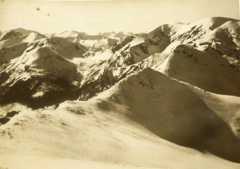 KASPROWY WIERCH. WIDOK NA TATRY FOT. L. ŚWIĘCKI