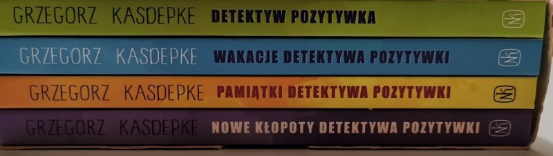 NIEZWYKŁE PRZYGODY DETEKTYWA POZYTYWKI. KOMPLET 4 CZĘŚCI Grzegorz Kasdepke 