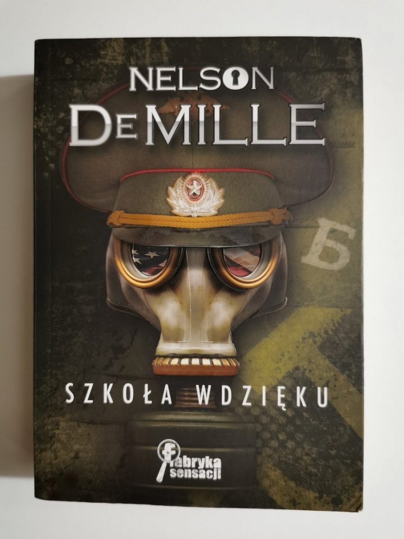 SZKOŁA WDZIĘKU - Nelson DeMille 