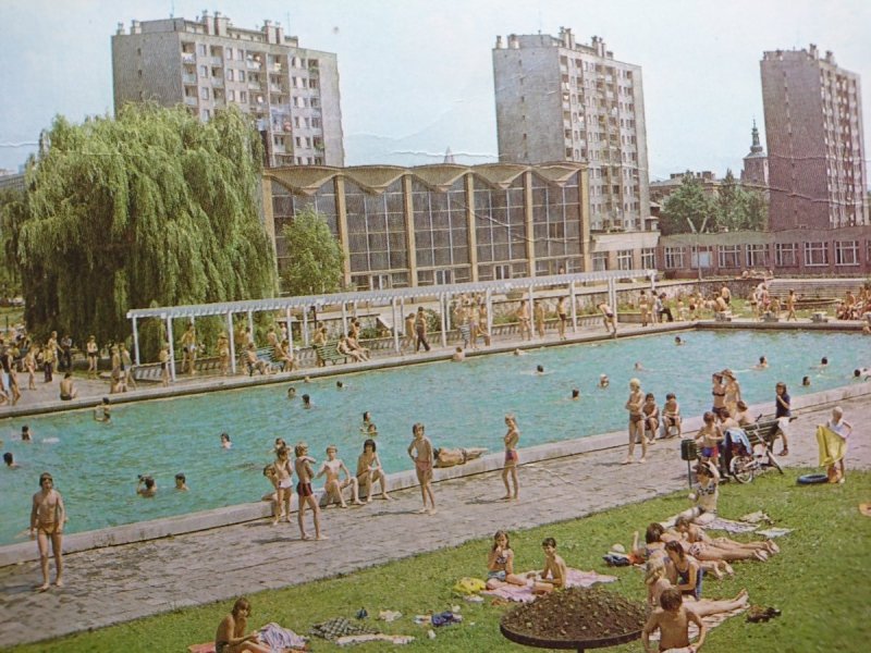 RZESZÓW. BASEN KĄPIELOWY FOT. P. KRASSOWSKI