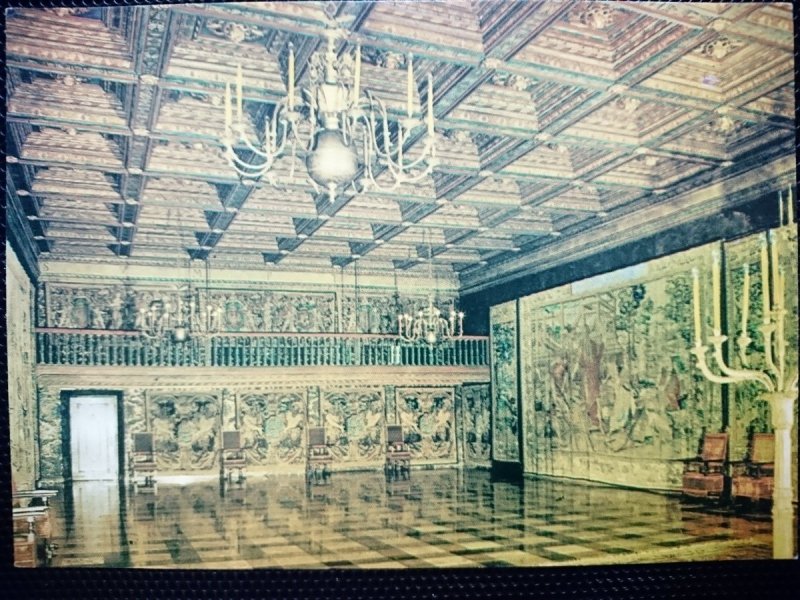 KRAKÓW. ZAMEK KRÓLEWSKI NA WAWELU. SALA SENATORSKA, WIDOK NA GALERIĘ FOT. BILIŃSKI