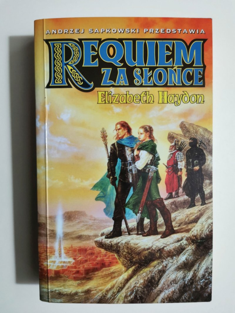 REQUIEM ZA SŁOŃCE - Elizabeth Haydon