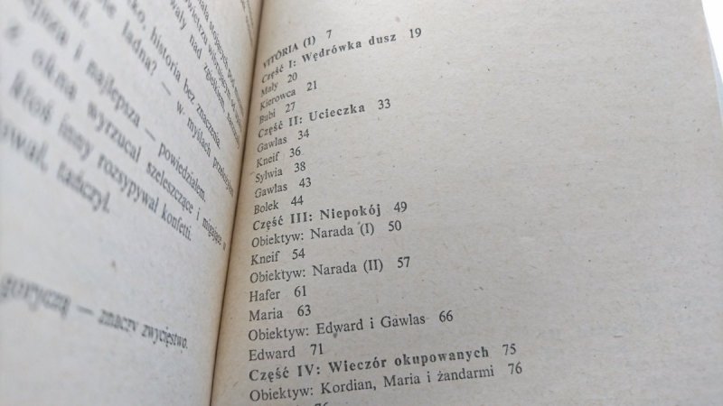 UMARLI RZUCAJĄ CIEŃ - Andrzej Wydrzyński 1983