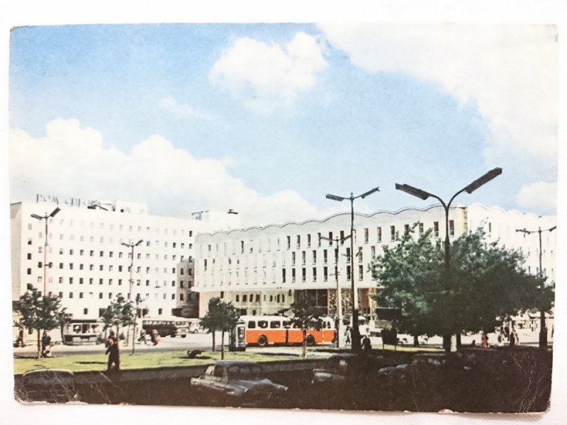 WARSZAWA. DOM CHLOPA FOT. T. BILIŃSKI