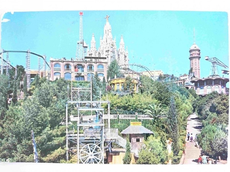 BARCELONA. CUMBRE DEL TIBIDABO ATRACCIONES Y TEMPIO DEL SAGRADO CORAZÓN