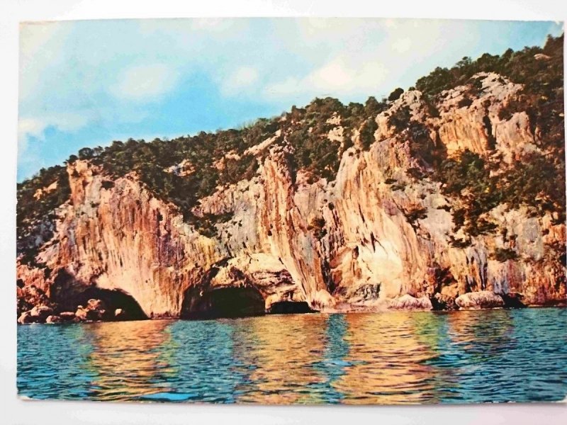 CALAGONONE. GROTTE DEL BUE MARINO
