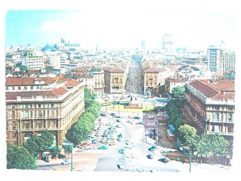 MILANO. LARGO CAIROLI E VIA DANTE