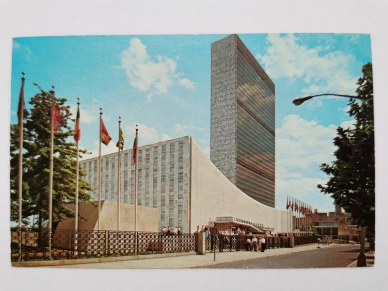THE UNITED NATIONS WORLD CAPITAL 