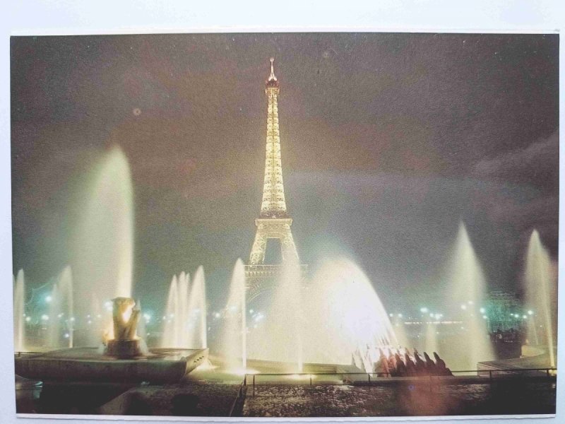 PARIS LA TOUR EIFFEL