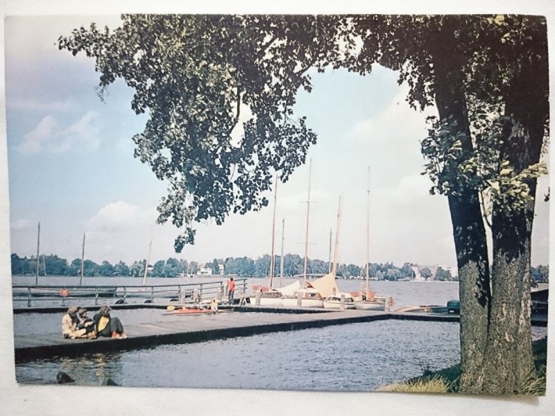 OSTRÓDA. PRZYSTAŃ ŻEGLARSKA LOK NAD JEZIOREM DRWĘCKIM FOT. ŻYBURTOWICZ