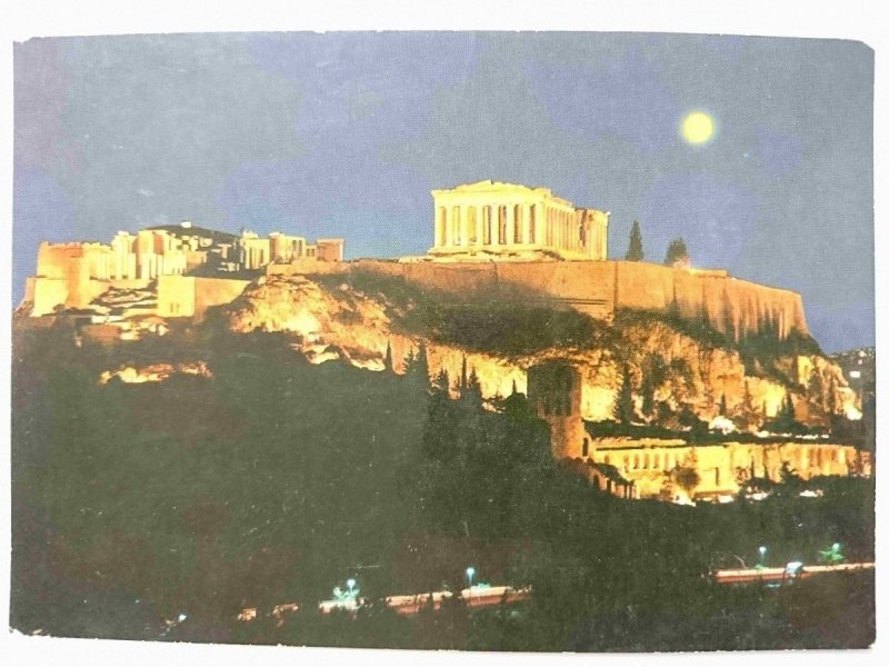 ATHENES. MOONLIGHT OVER ILLUMINATED ACROPOLIS