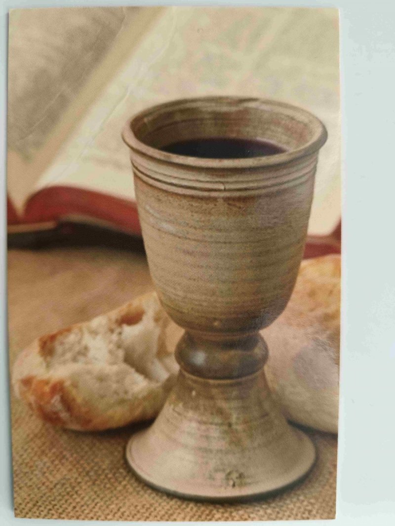 KIELICH Z WINEM I CHLEB