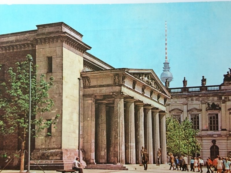BERLIN - HAUPTSTADT DER DDR