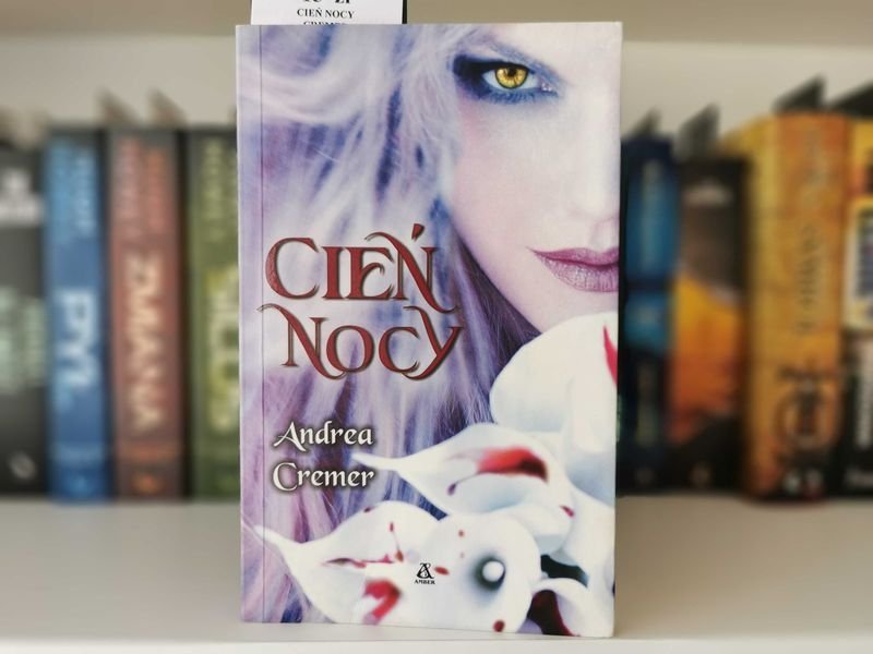 Cień nocy - Andrea Cremer