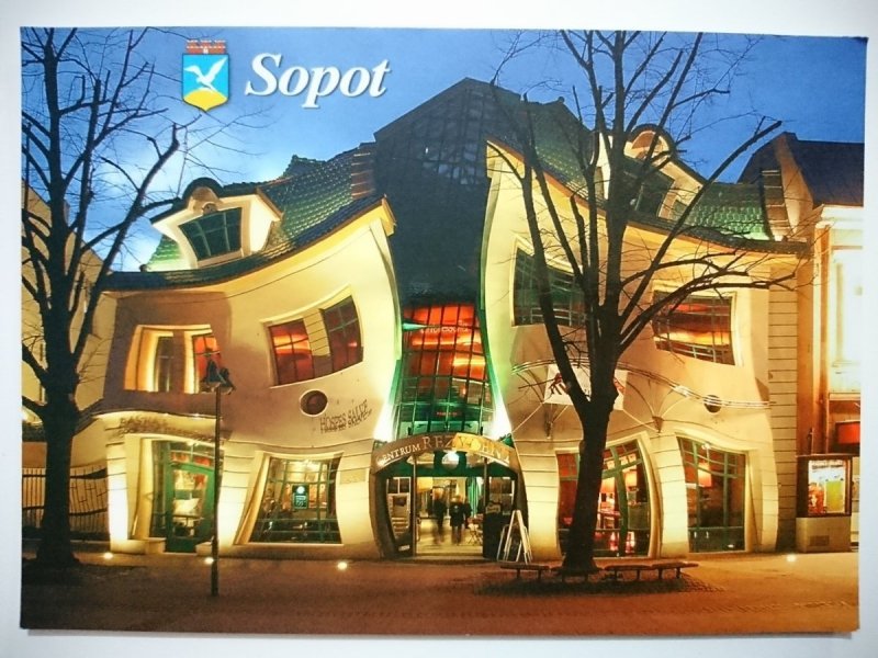 SOPOT. KRZYWY DOM FANTAZJON PRZY UL. BOH. MONTE CASSINO FOT. MEKSIAK