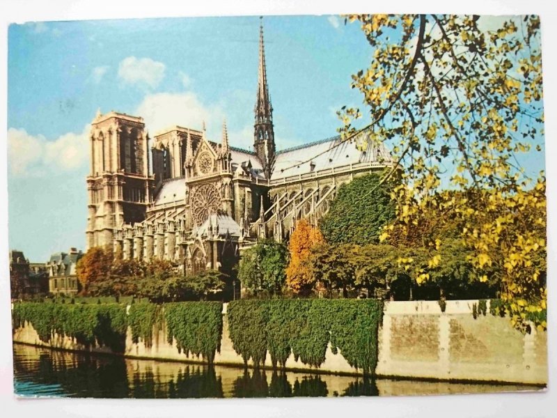 PARIS. NOTRE-DAME