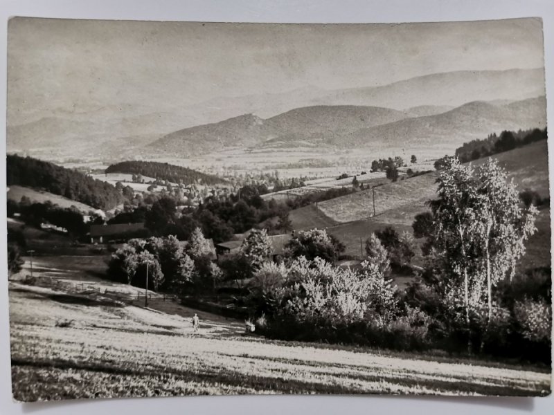 KARKONOSZE. WIDOK Z PIASTOWA NA SOBIESZÓW FOT. ARCZYŃSKI