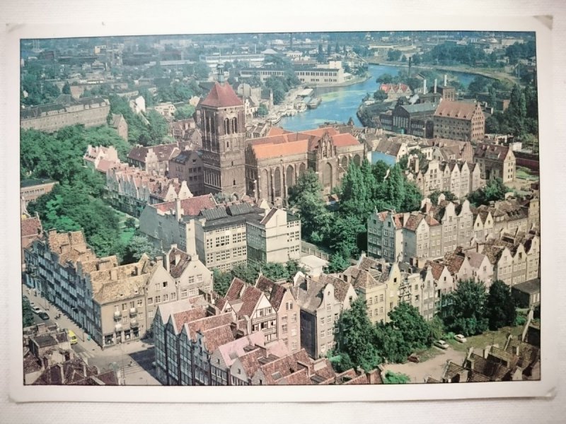 GDAŃSK. WIDOK Z WIEŻY KOŚCIOŁA MARIACKIEGO FOT. J. NOWAK