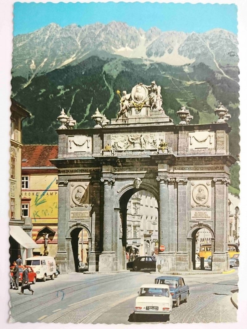 INNSBRUCK, TRIUMPHPFORTE MIT NORDKETTE