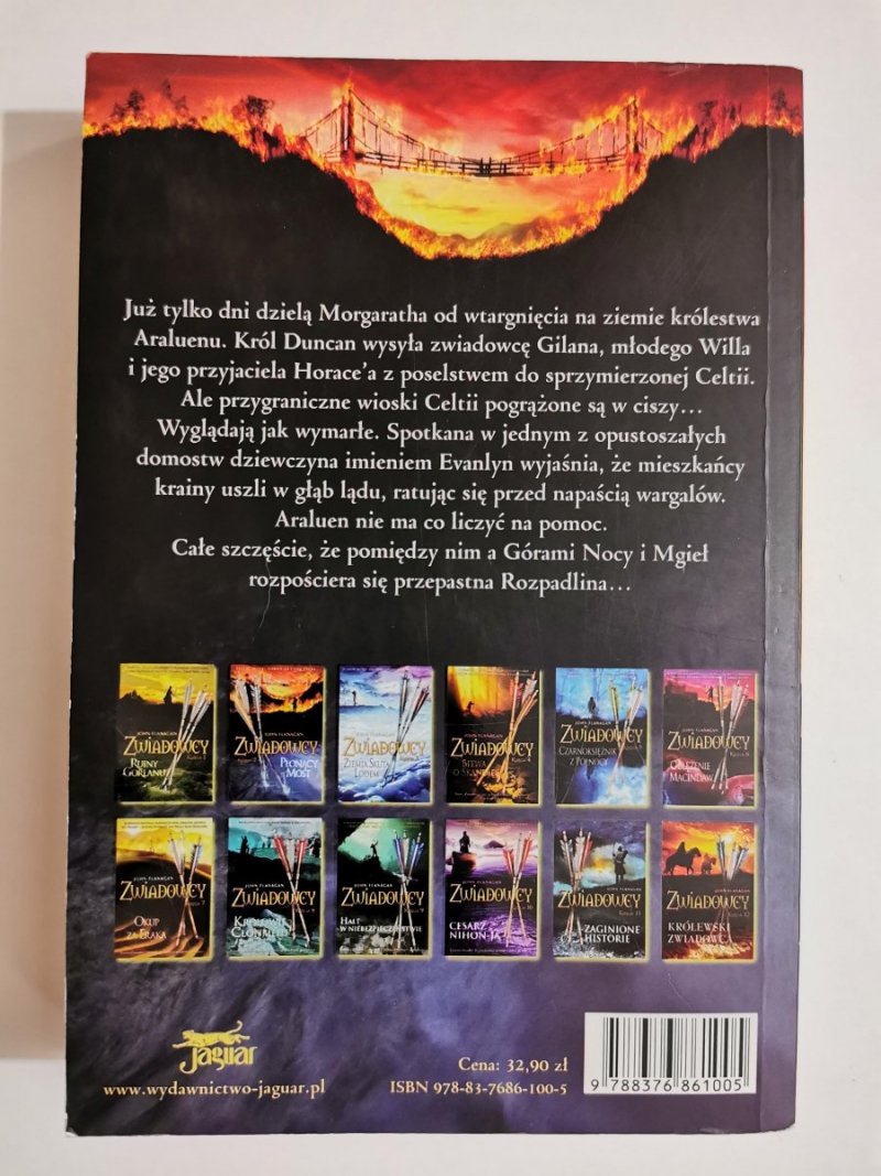 ZWIADOWCY. KSIĘGA 2 PŁONĄCY MOST - John Flanagan 2013