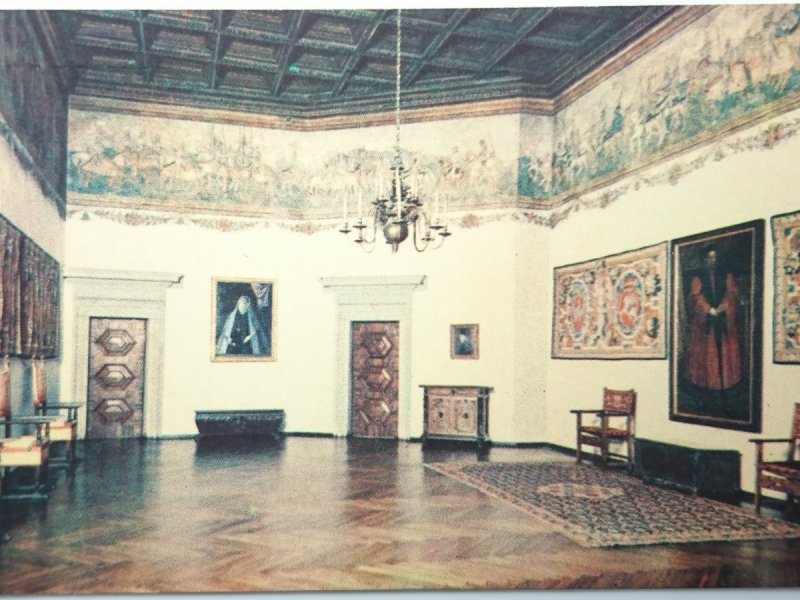 KRAKÓW. WAWEL - SALA PRZEGLĄDU WOJSK CZĘŚĆ FRYZU