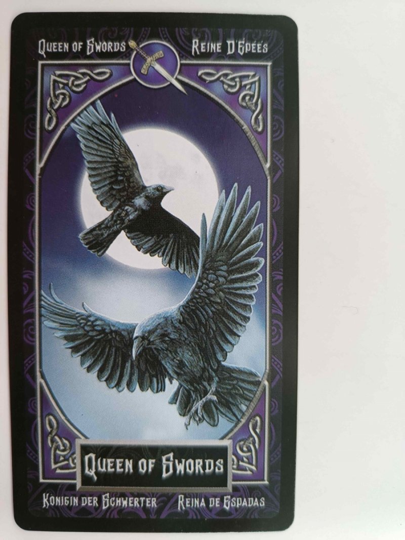 LISA PARKER QUEEN OF SWORDS