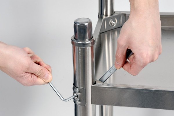 STÓŁ CENTRALNY SKŁADANY Z PÓŁKĄ 1200×700×H850mm YATO YG-09011 YG-09011