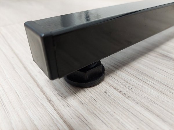 Stojak ekspozytor z 25 haczykami oraz szyldem - CZARNY  + komplet 4 kół