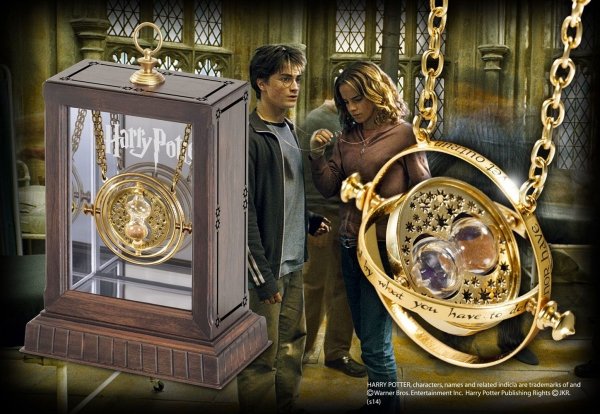 Harry Potter - Zmieniacz czasu w gablocie