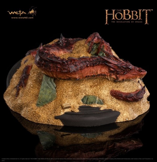 Hobbit - Statue Smaug King Under The Mountain 8 cm