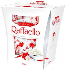 Ferrero Raffaello Pralinki z migdałem i kremem 230g