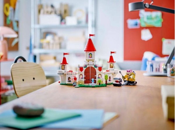 LEGO Klocki Super Mario 71435 Roy i bitwa na zamku Peach