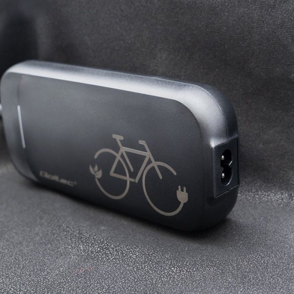 Qoltec Ładowarka do roweru skutera elektrycznego XIAOMI 36V | 42V | 2A |8.0*.8.0mm+pin | wodoodporna + kabel zasilający