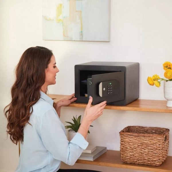 YALE HOME Smart sejf