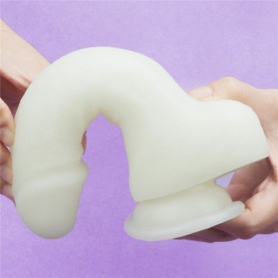 7.5&#039;&#039; LUMINO PLAY SILICONE DILDO