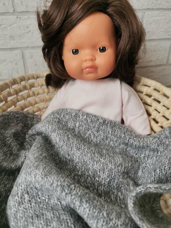 Olimi, sweterkowy kocyk dla lalki szary melanż