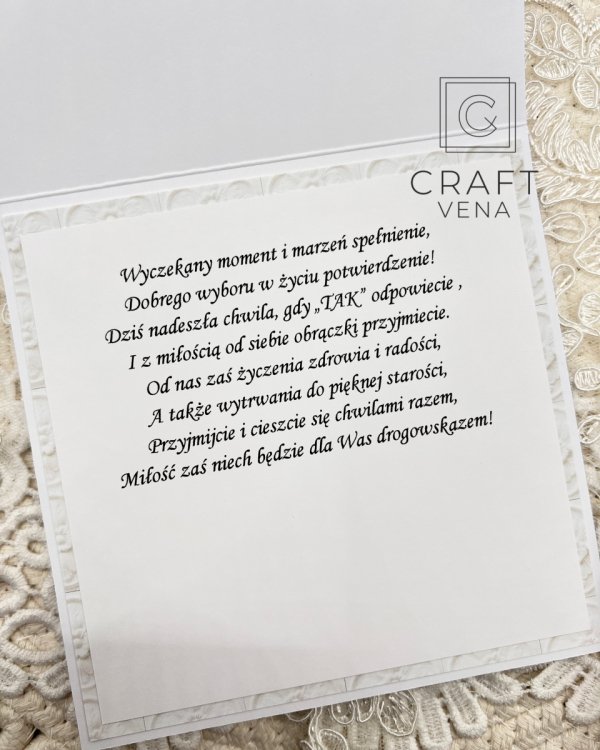 Kartka ślubna z pudełkiem ozdobnym – pamiątka rękodzielnicza
