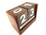 Kalendarz drewniany na biurko W776