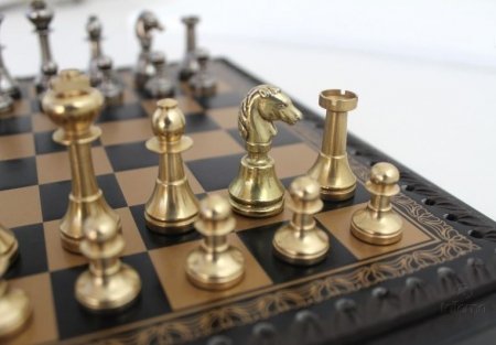 Ekskluzywne mosiężne szachy Italfama 28x28 cm – N001