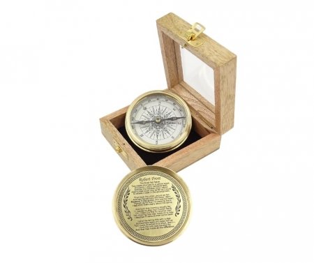 Kompas mosiężny w pudełku drewnianym C-57A