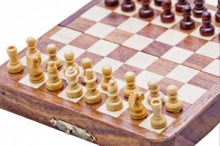 Małe szachy podróżne - Drewniane szachy magnetyczne mini - G610Z